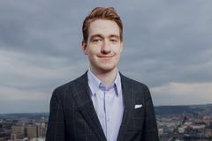 Student, aktivista a politik