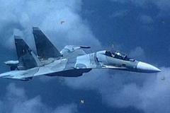 Nebezpečný manévr. Venezuelská stíhačka ohrozila náš letoun, tvrdí armáda USA