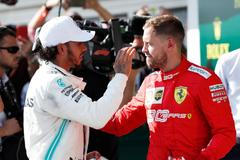 Lewis Hamilton a Sebastian Vettel slaví po Velké ceně Maďarska formule 1 2019