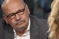 Babiš je neschopný popleta, růst není jeho zásluha, země vychovává neschopnou mládež, říká Štern