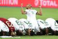 Pohár afrických národů 2019, finále Alžírsko - Senegal: Alžírští fotbalisté oslavují vítězství 1:0.