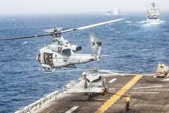 Záběry z paluby americké lodi USS Boxer v Perském zálivu