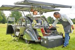 Jednorázové užití / Jak si kuchař si předělal auto typu Citroën 2CV na pojízdnou kuchyňi / Citroën 2CV