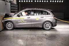 Mercedes třídy B crash test