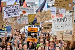 Demonstrace proti týrání zvířat.