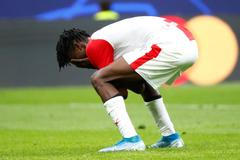 Peter Olayinka v zápase LM Inter MIlán - Slavia Praha