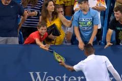 “Rozhodčí je blbec a já rozmlátím další raketu”: Kyrgios opět řádil Cincinnati