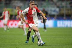 Lukáš Provod v zápase LM Inter Milán - Slavia Praha