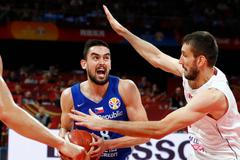 basketbal, MS 2019, Česko - Srbsko, Tomáš Satoranský a Stefan Birčevič