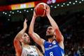 basketbal, MS 2019, Česko - Srbsko, Tomáš Satoranský a Stefan Jovič