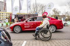 Auta s ručním ovládáním, vozíčkáři