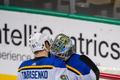 Vladimir Tarasenko slaví s brankářem Jordanem Binningtonem vítězství St. Louis nad Dallasem