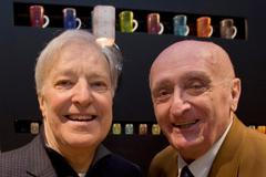 Pavel Korda (vpravo) na oslavě sedmdesátých narozenin Jana Kodeše (vlevo)