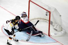 MS 2017, Slovensko-Německo: Július Hudáček -  Dominik Kahun