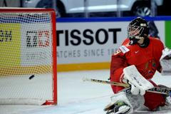 MS 2018, Česko-Bělorusko: Vitali Trus pouští za záda ránu Libora Šuláka