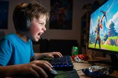 Krotitelé bossů - Z offline pohody do online agrese