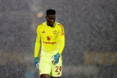 Carabao Cup - Second Round - Grimsby Town v Manchester United