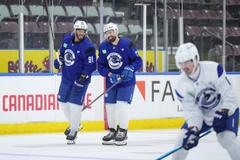 Evander Kane, Filip Hronek (Vancouver Canucks)