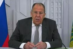 "Buď Rusko špatně míří nebo cílí na civilisty. Co z toho to je?" zeptala se novinářka Lavrova