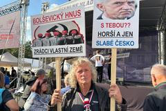 Anketa Aktuálně.cz mezi demonstranty: Proč nechceme Okamuru, Konečnou, Vidláka ani Babiše