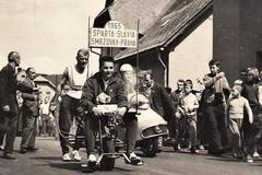 Cesta trakařem ze Smržovky do Prahy