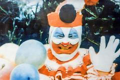 John Wayne Gacy, John Wayne Gacy: Pravdivý příběh vraždícího klauna – kompletní případ a fakta, Magazín, true crime, codagalerie