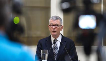 Šéf britské rozvědky: Putin si ukousl příliš velké sousto. Jak Rusko upadá, tak Čína stoupá