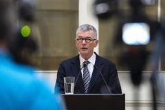 Šéf britské rozvědky: Putin si ukousl příliš velké sousto. Jak Rusko upadá, tak Čína stoupá