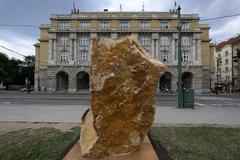 pomník obětem střelby, Filozofická fakulta Univerzity Karlovy, FFUK, UK, střelba