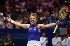 Jasmine Paoliniová slaví obhajobu triumfu italských tenistek v Poháru Billie Jean Kingové 2025