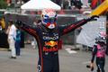 Max Verstappen slaví vítězství ve Velké ceně Ázerbájdžánu 2025