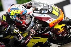 Filip Salač na motocyklu Moto2 v barvách ELF Marc VDS Racing Teamu během VC České republiky 2025