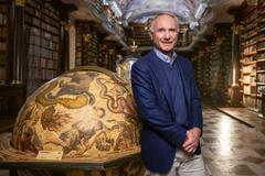 Dan Brown