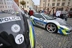policejní Ferrari