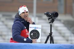 Trénink biatlonistů před stíhacím závodem v Novém Městě na Moravě 2018: Francouzský trenér norské reprezentace Siegfried Mazet