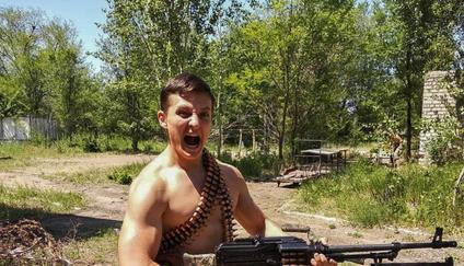 "Pracoval jsem i jako striptér. Tancoval jsem go-go," vypráví ukrajinský důstojník Andrej Otčenáš