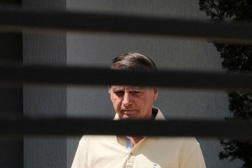 Brazilský exprezident Bolsonaro se musel po hopitalizaci vrátit do věznice