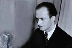 Zdeněk Mančal, rozhlasový hlasatel.