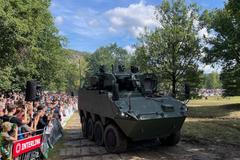 Premiéra vozidla Pandur 8x8 Evo v terénu proběhla na Tankovém dni v muzeu v Lešanech (30. 8. 2025)
