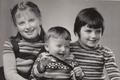 Děti Idy Menzingerové, zleva Renáta, Ida a Helena, rok 1963.
