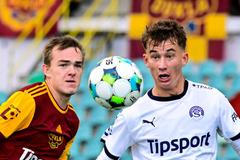 Michal Kroupa z Dukly a Martin Šviderský ze Slovácka v zápase 13. kola Chance Ligy