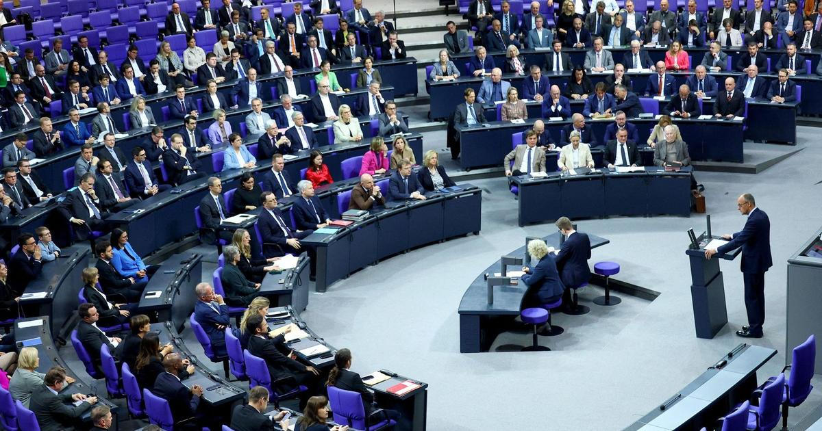 Obrat v evropské politice vůči Číně den před jednáním eurokomisaře v Pekingu