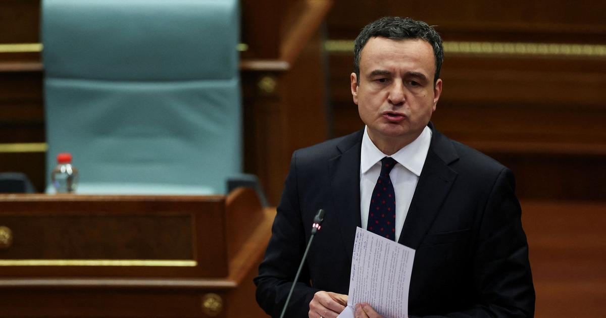 Strana kosovského premiéra Kurtiho získala ve volbách skoro polovinu hlasů