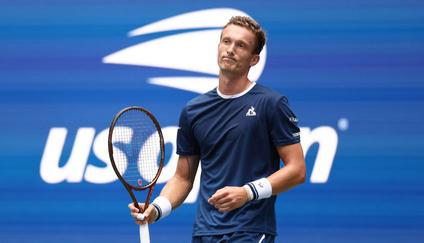 Jiří Lehečka  ve čtvrtfinále US Open proti Carlosi Alcarazovi