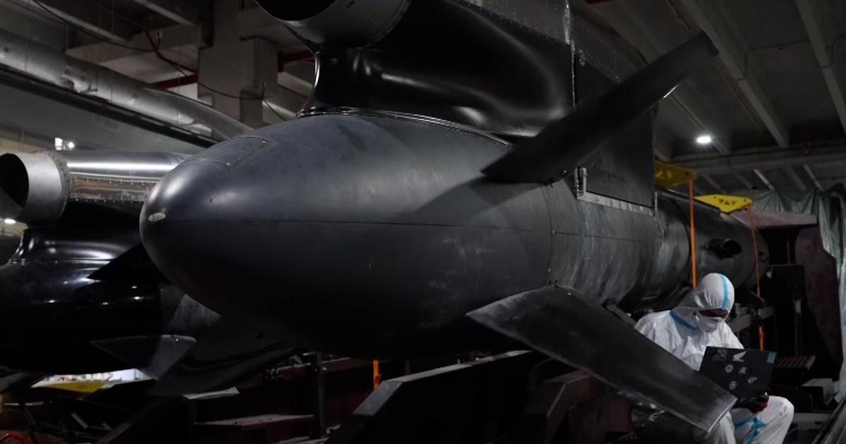 Ukrajina posunula hranice svých možností. Masivní střela zasáhla klíčovou továrnu