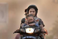 Indie, Nove Dillí, smog, rachejtle, svátek, kalamita, petardy, Diwali, ekologie