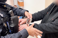 Policie, Praha, žháři, automat, požár, krimi