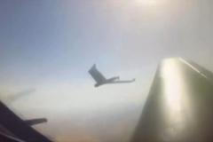 Letoun Jak-52 shodil svým křídlem ruský průzkumný dron