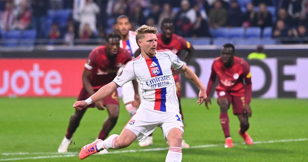 Šulc útočí na další Zlatý míč, vede před Schickem. Souček výrazně ztrácí