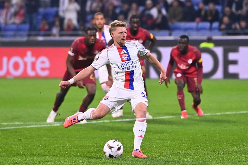 Šulc útočí na další Zlatý míč, vede před Schickem. Souček výrazně ztrácí